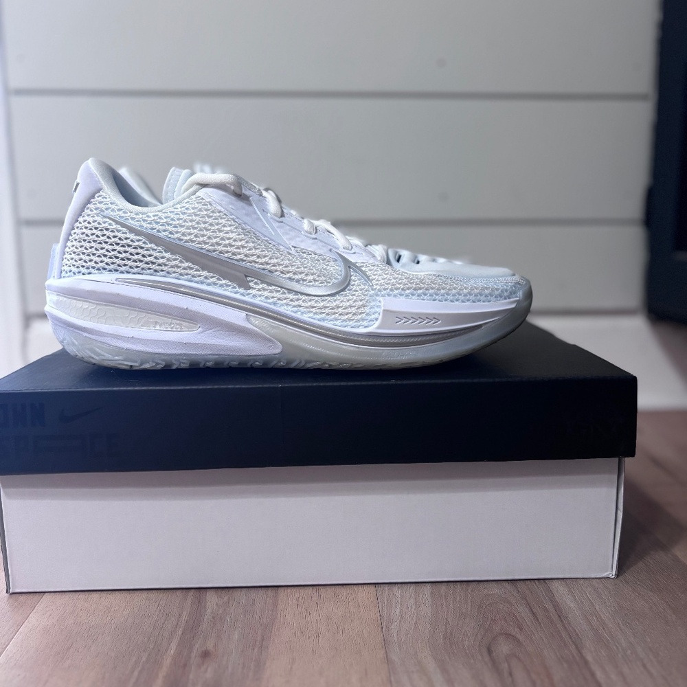Nike GT Cut 1 All white Size 7.5